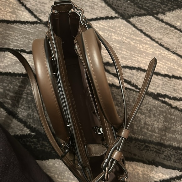 Coach purse - Picture 5 of 10